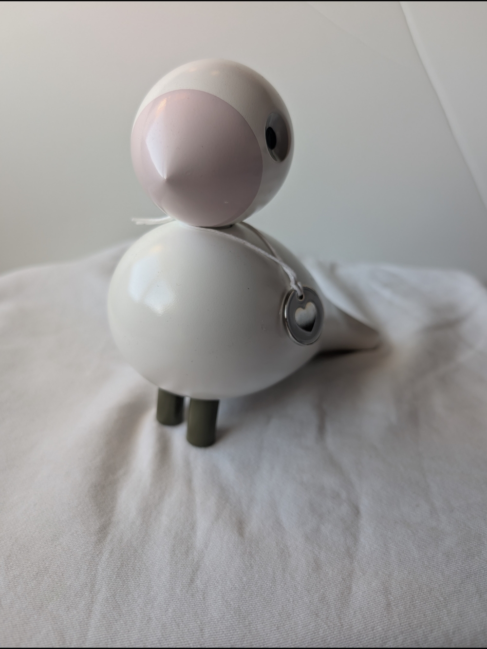 Kay Bojesen Denmark Love Songbird Painted Wood Bird Figurine in White and Pink - Picture 8 of 12